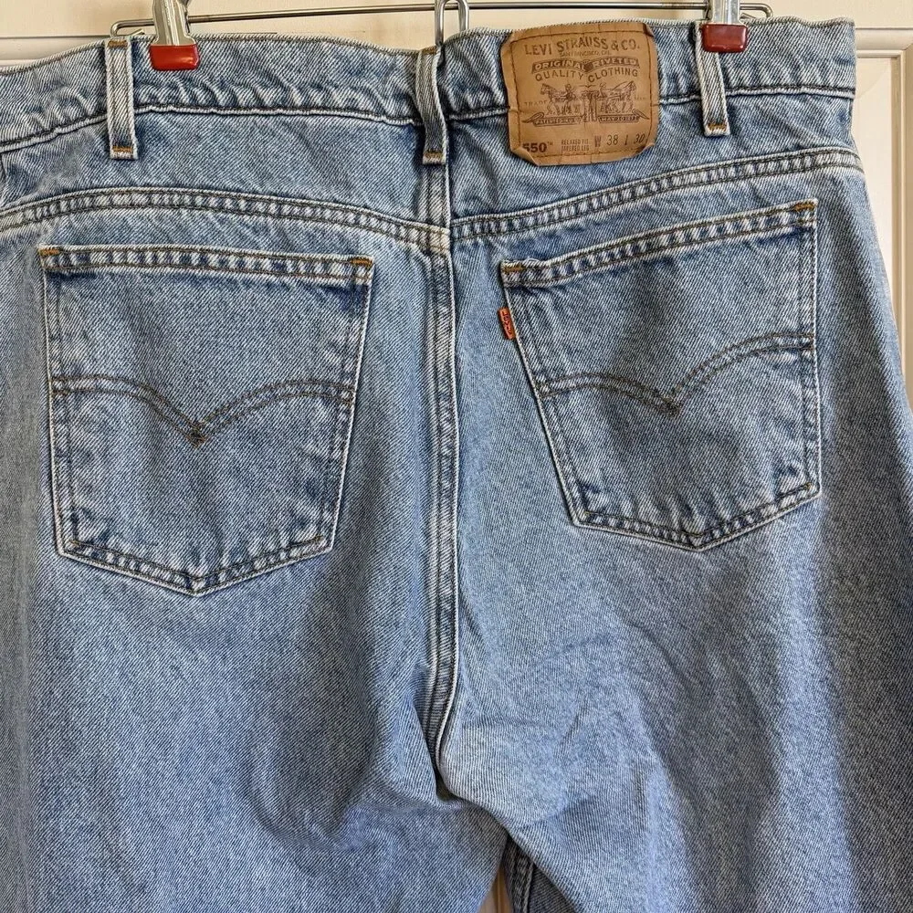 Vintage Levi’s 550 Jeans Men’s 38x30 Relaxed Fit Tapered Leg Light Wash orange